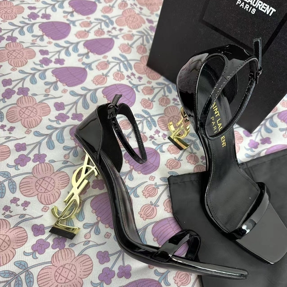 YSL   Heels Black Patent Leather - Picture 3 of 6